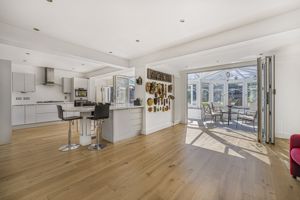 Photo 33- click for photo gallery